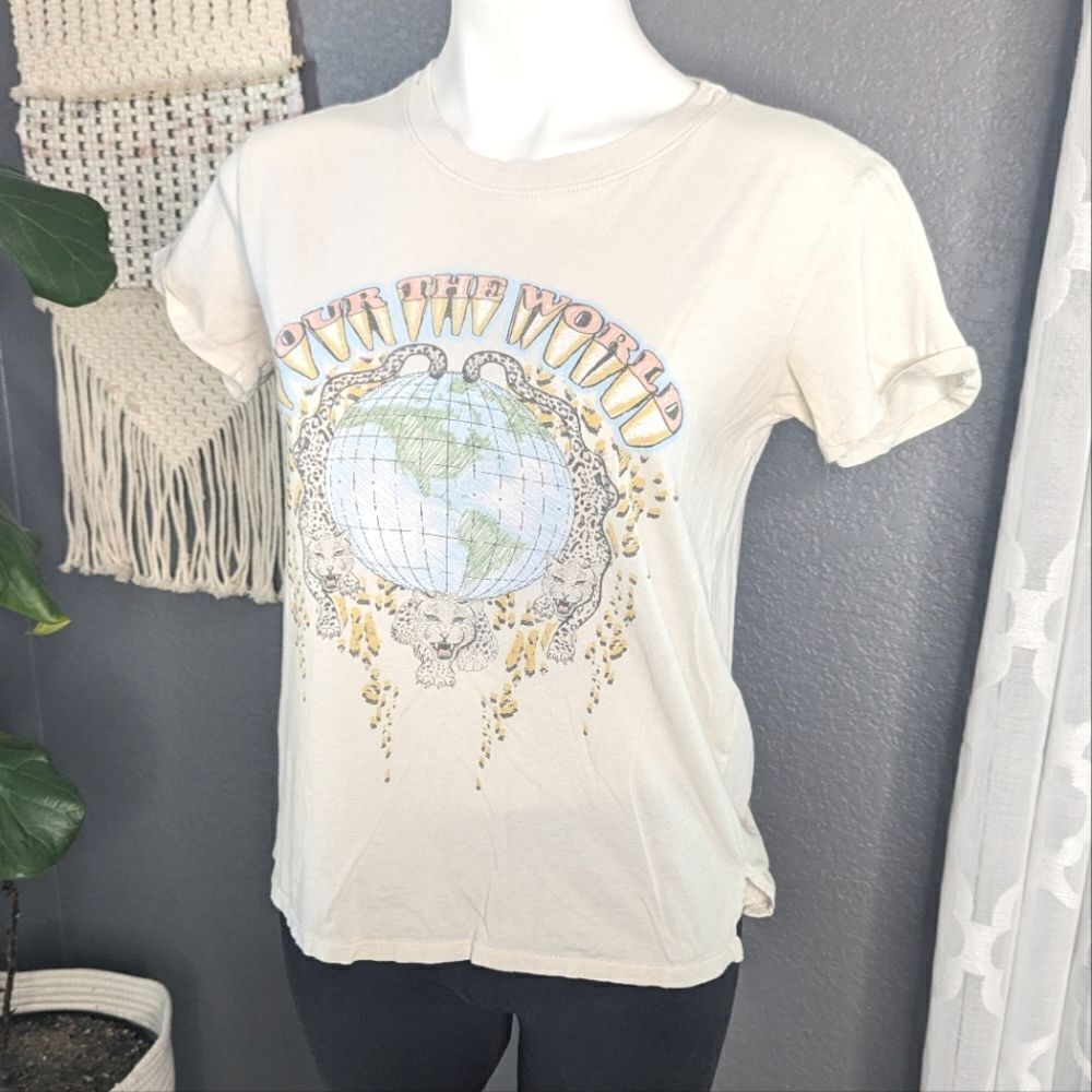 Project Social T Graphic T-shirt Cheetah Tour the World - Picture 3 of 7